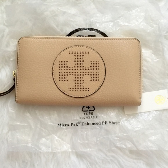 Tory Burch Handbags - Tory Burch Wallet